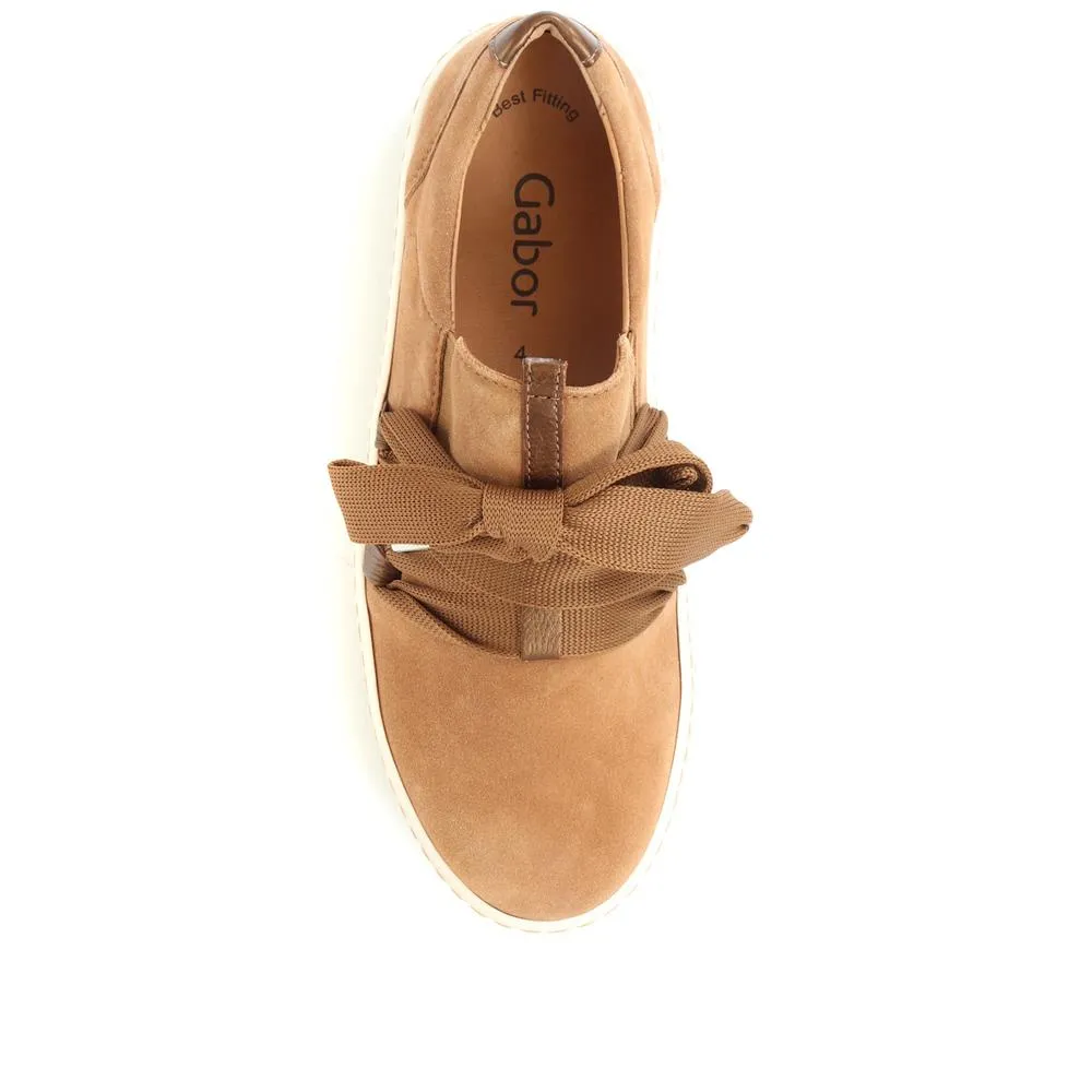 Lace-Up Low-Cut Sneakers / 319 497