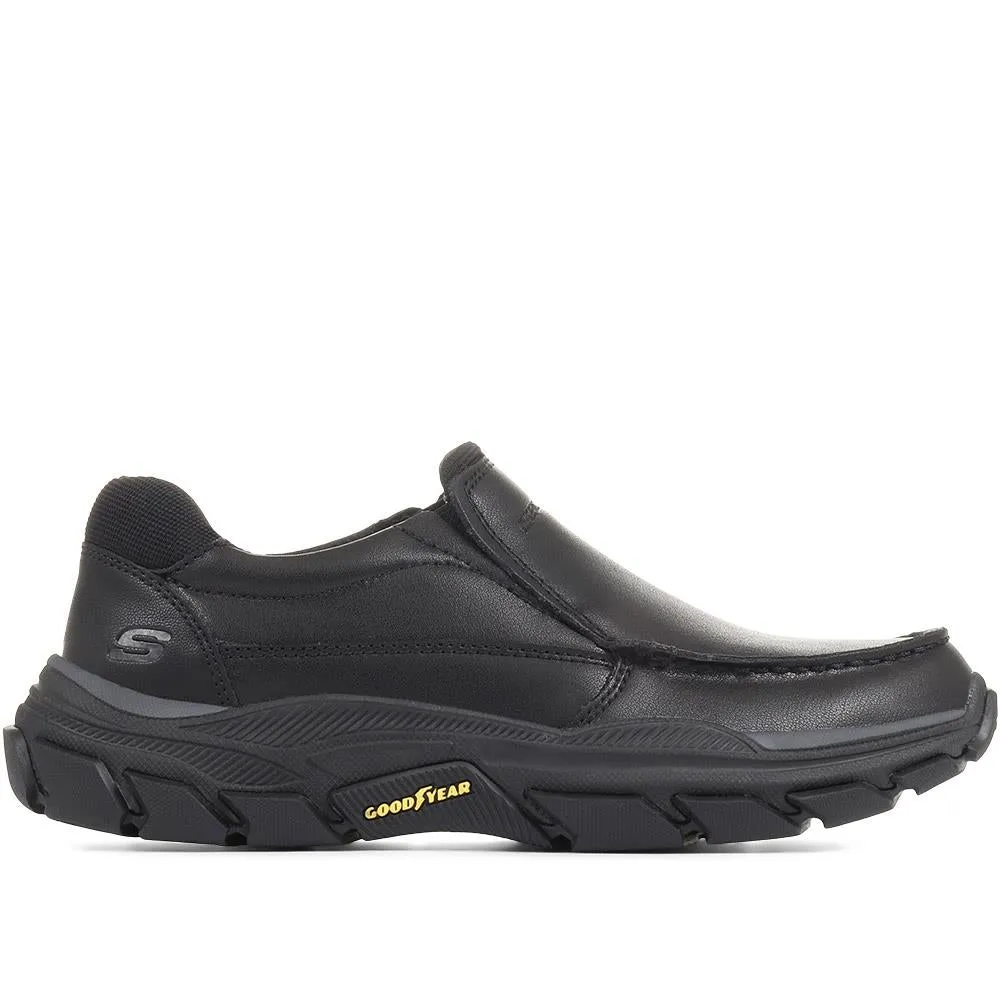 Relaxed Fit: Respected - Catel Slip-On Trainers - SKE35113 / 321 384