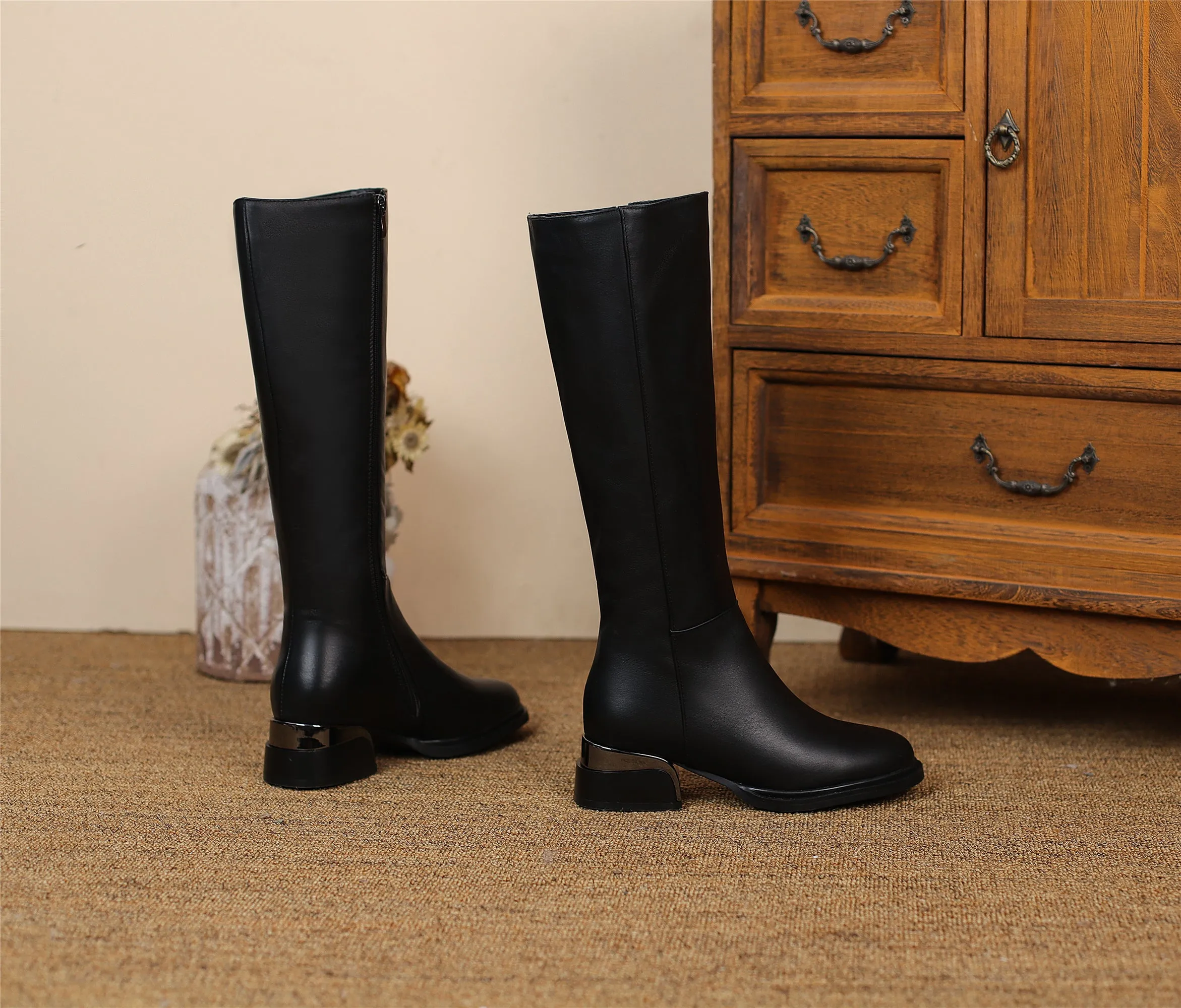 TinaCus Women's Genuine Leather Round Toe Handmade Side Zipper Low Chunky Heels Classic Knee High Boots